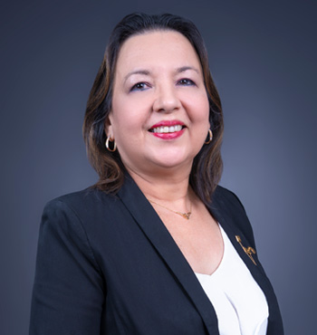 LICDA. GLENIS PINZÓN